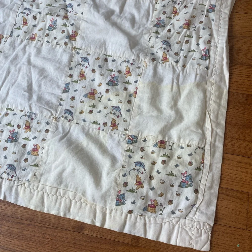 Handmade VTG Winnie the Pooh bees baby blanket makers tag Patterned Quilt READ